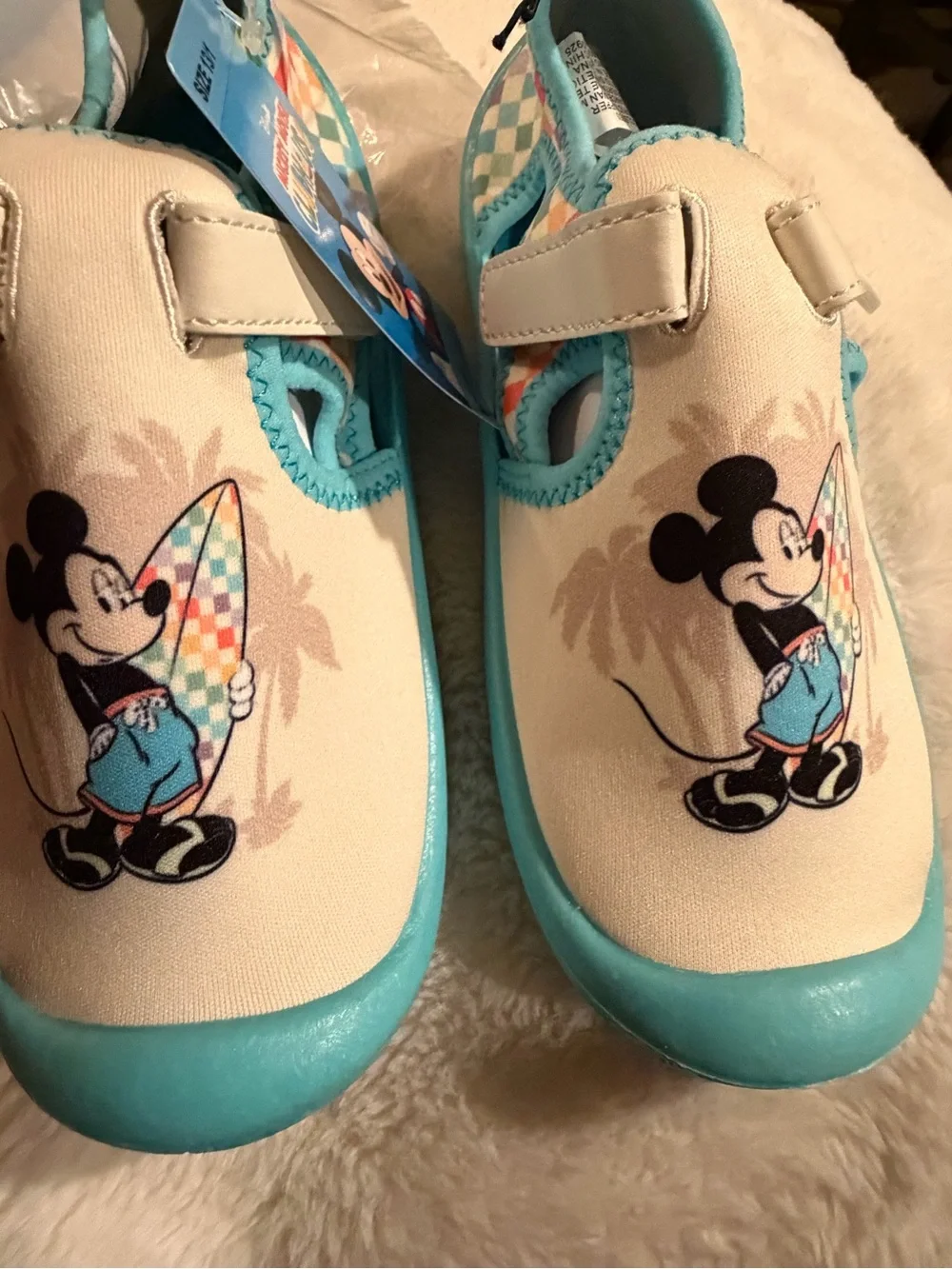 Disney Kids Mickey Mouse Cream & Teal Water Shoes